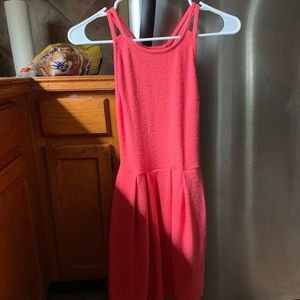 Fits tight and is very pretty